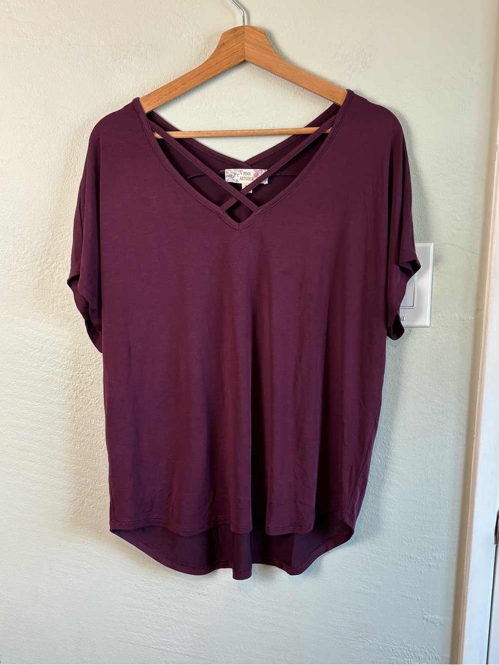 Bundle 2/$30! Pink Republic XL Crisscross V-Neck Short Sleeve Top - Plum
